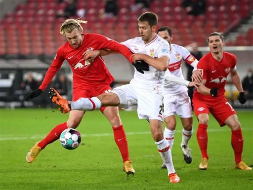 Mastering Live Betting: Strategies and Tips